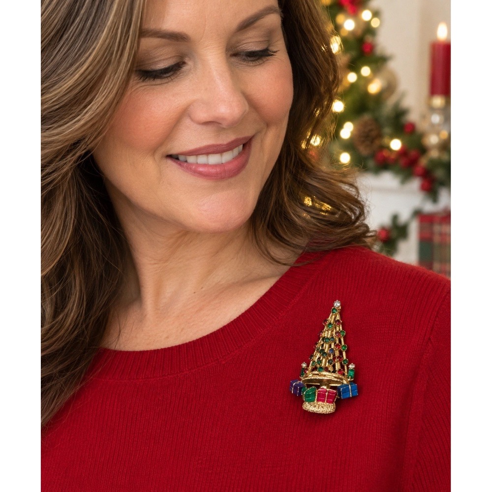 Vintage Warnier Christmas Tree Brooch Rhinestone Gifts Presents Signed Holiday